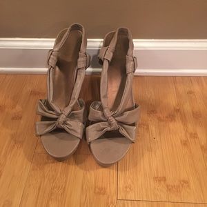 🖤Nude Knotted Wedges